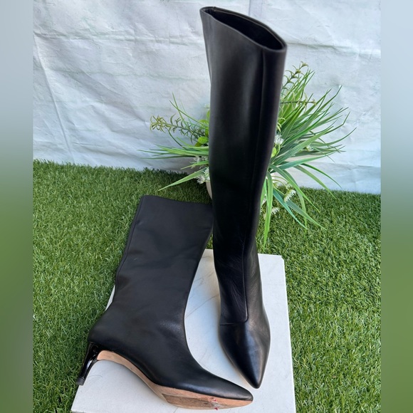 Loeffler Randall - Black Leather Calf High Kitten
Heel Boots size 5.5 - Picture 7 of 13